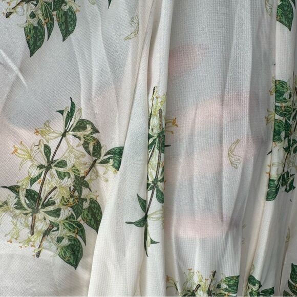 Shein Cream Floral Dress (XS) - Picture 6 of 8